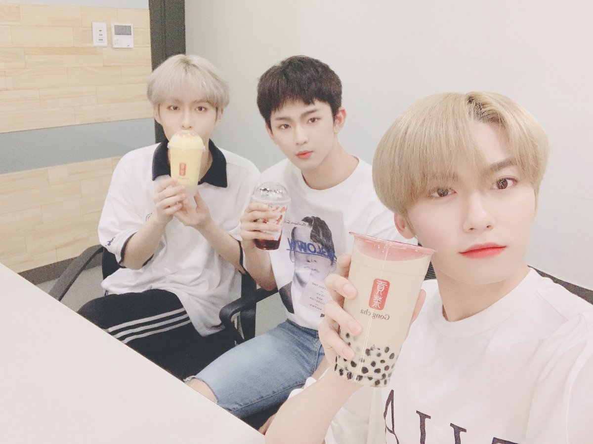 K-Pop: ONEUS Going Forward – Oreos & Peanut Butter